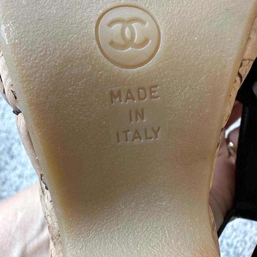 CHANEL Patent Leather T-Strap Quilted Cork Platform Block Heel Sandal Size US 6 - Picture 11 of 14